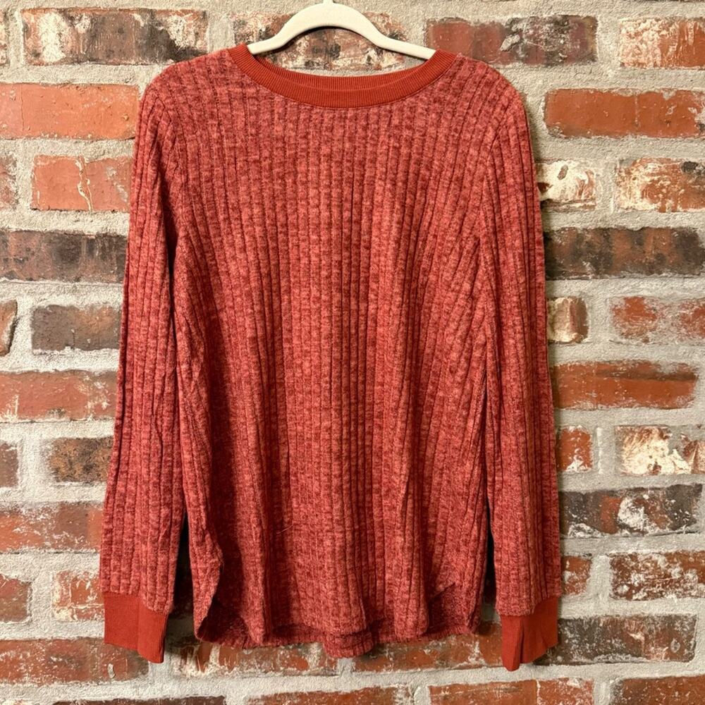 S18 - Rust Red Ribbed Long Sleeve Sweater
